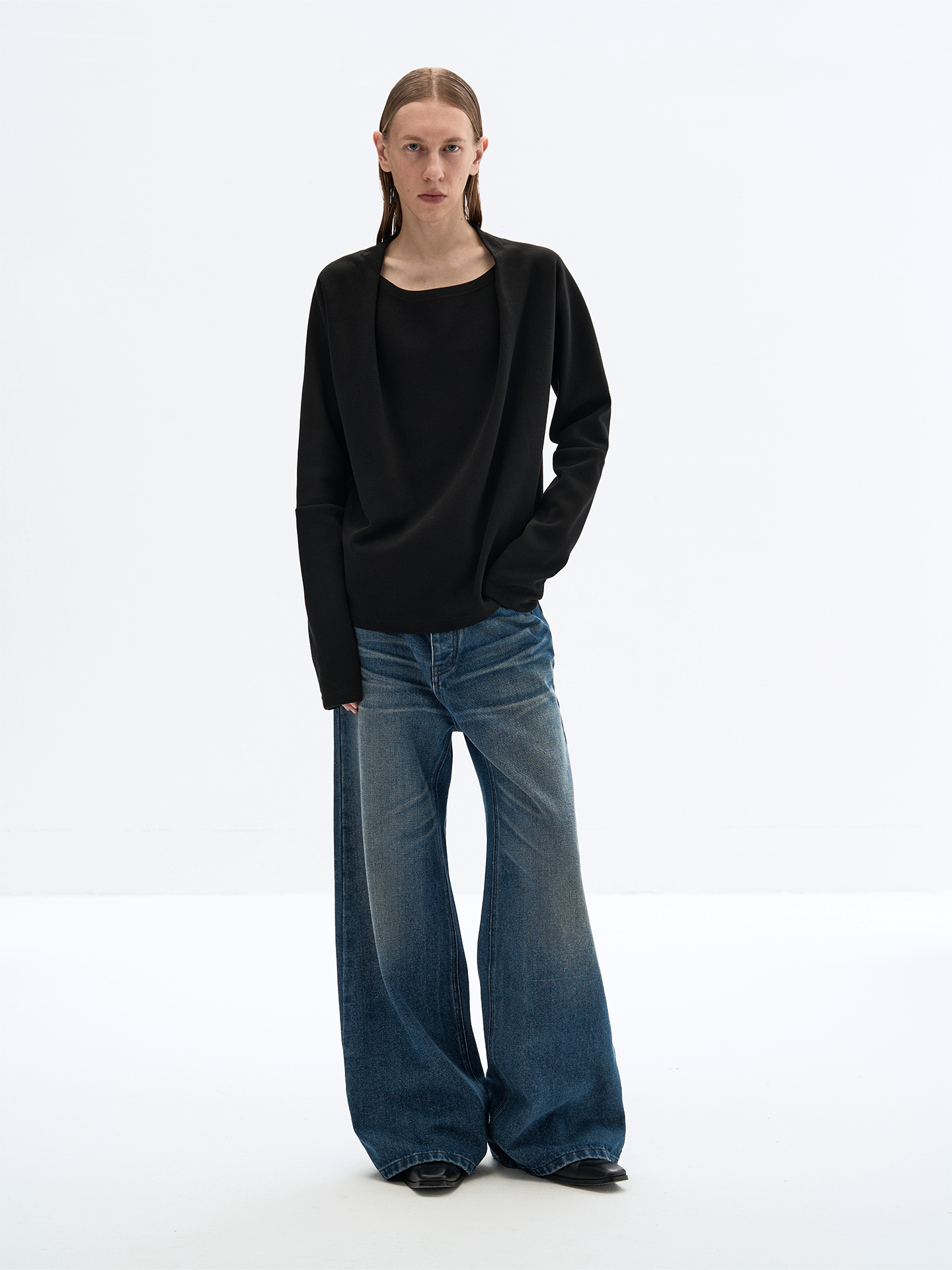 Vintage-washed jeans