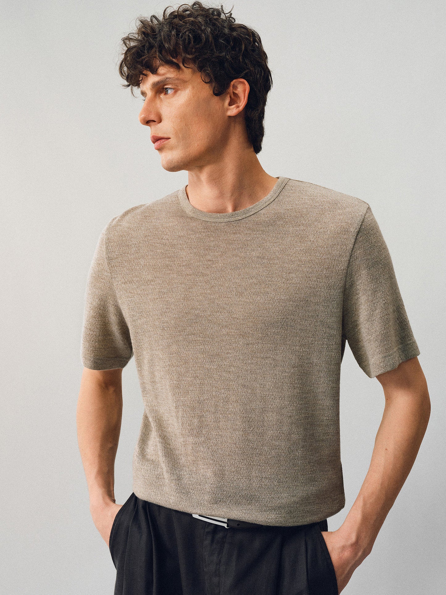 Round-neck T-shirt with a fur-like texture