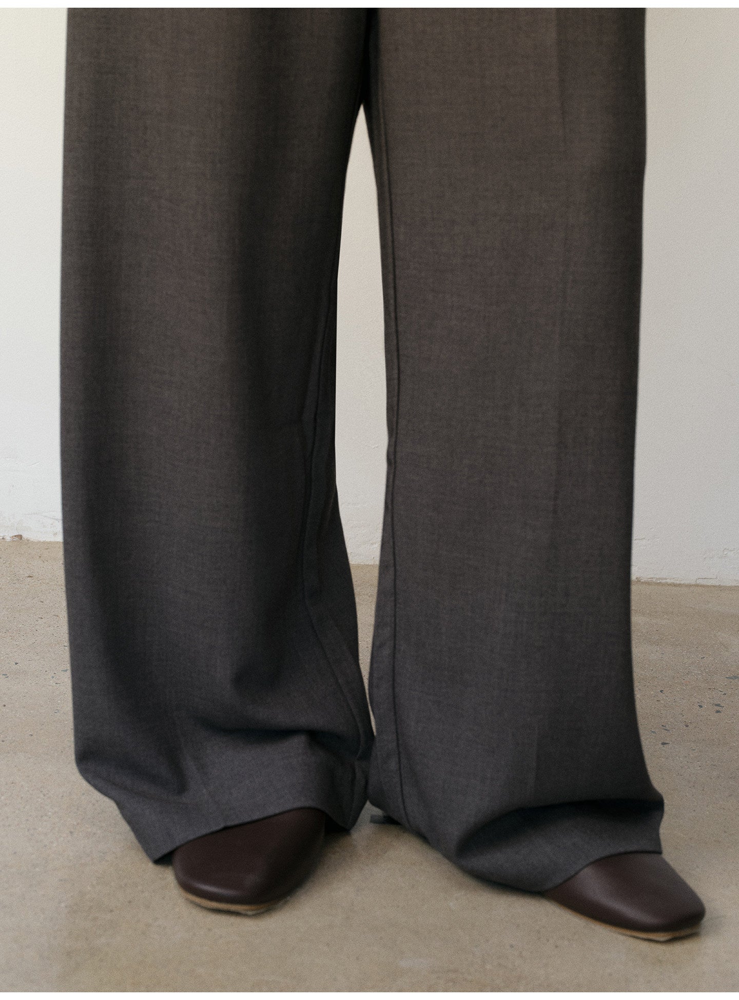 Curved-Leg Casual Pants