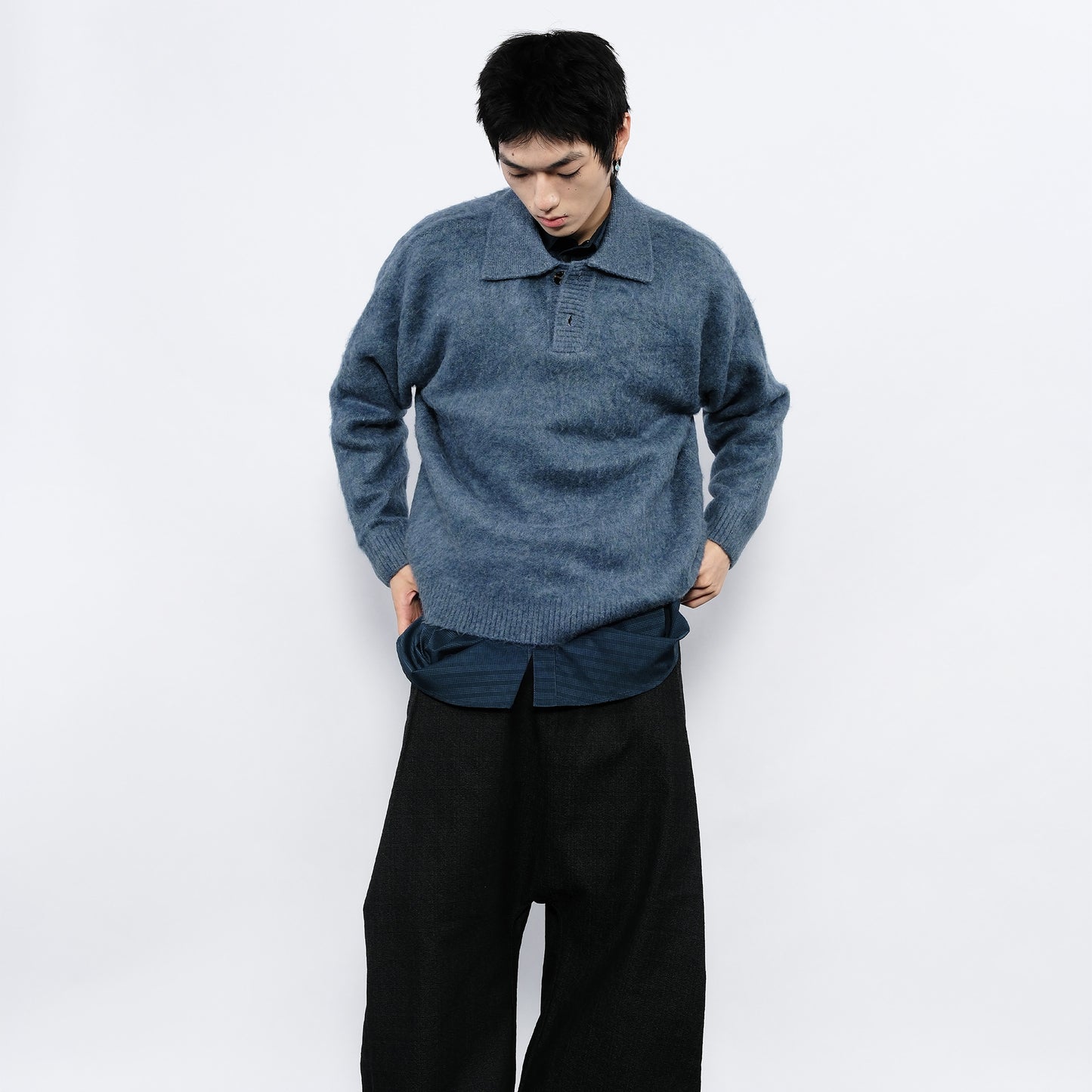 Mix-Color Yarn Collared Sweater