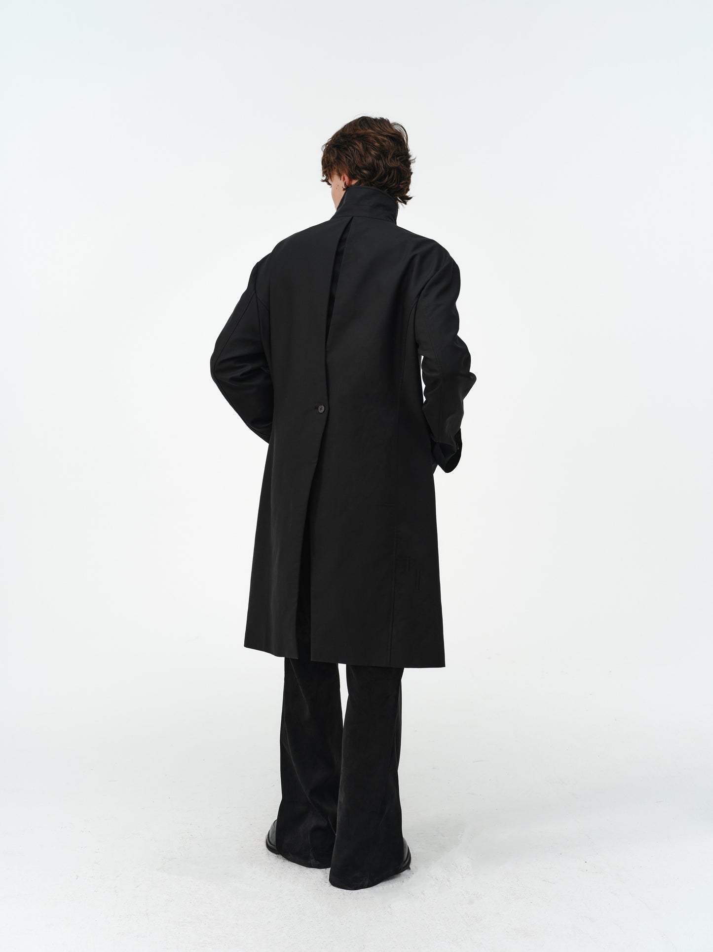Multi-Shape Collar Coat