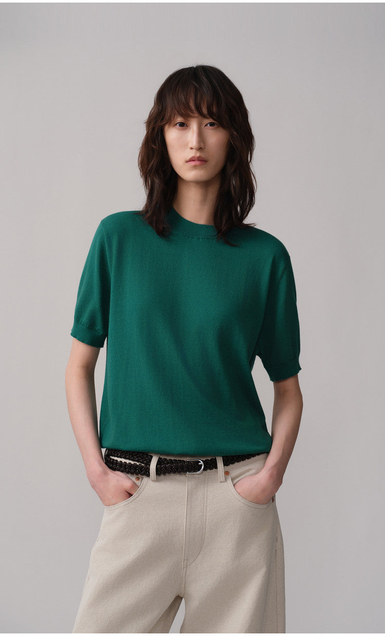 Casual Knit Shirt with Ribbed Waist and Hem