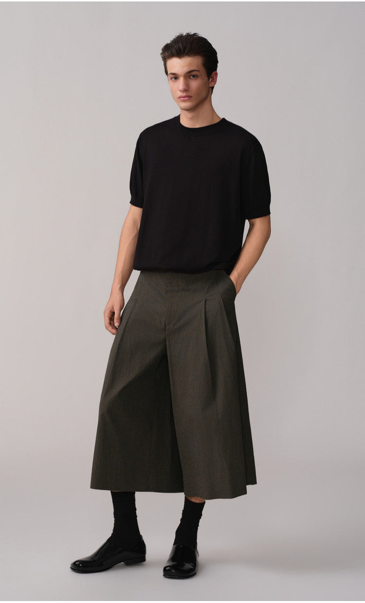 Casual Knit Shirt with Ribbed Waist and Hem