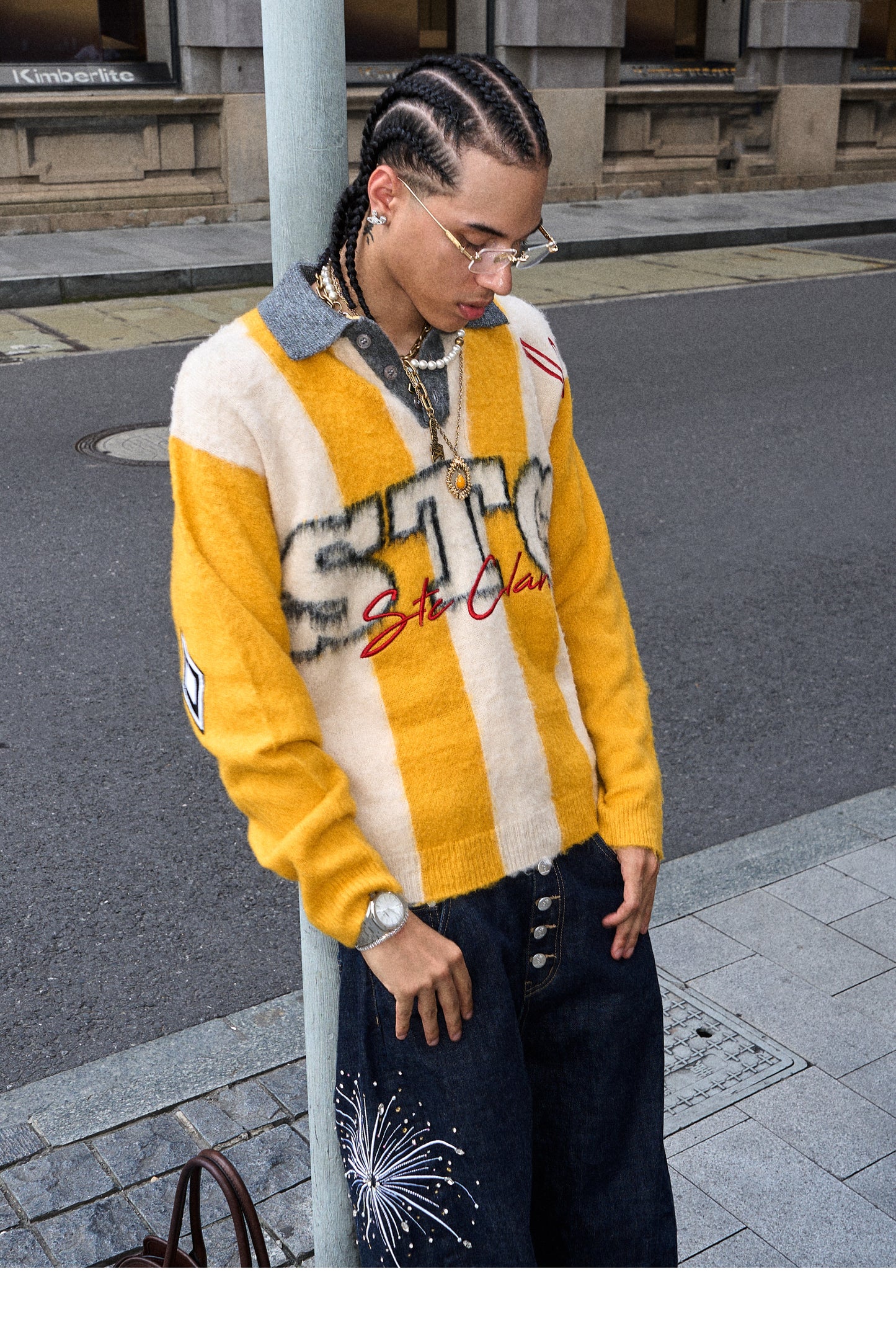 Jacquard embroidery knit