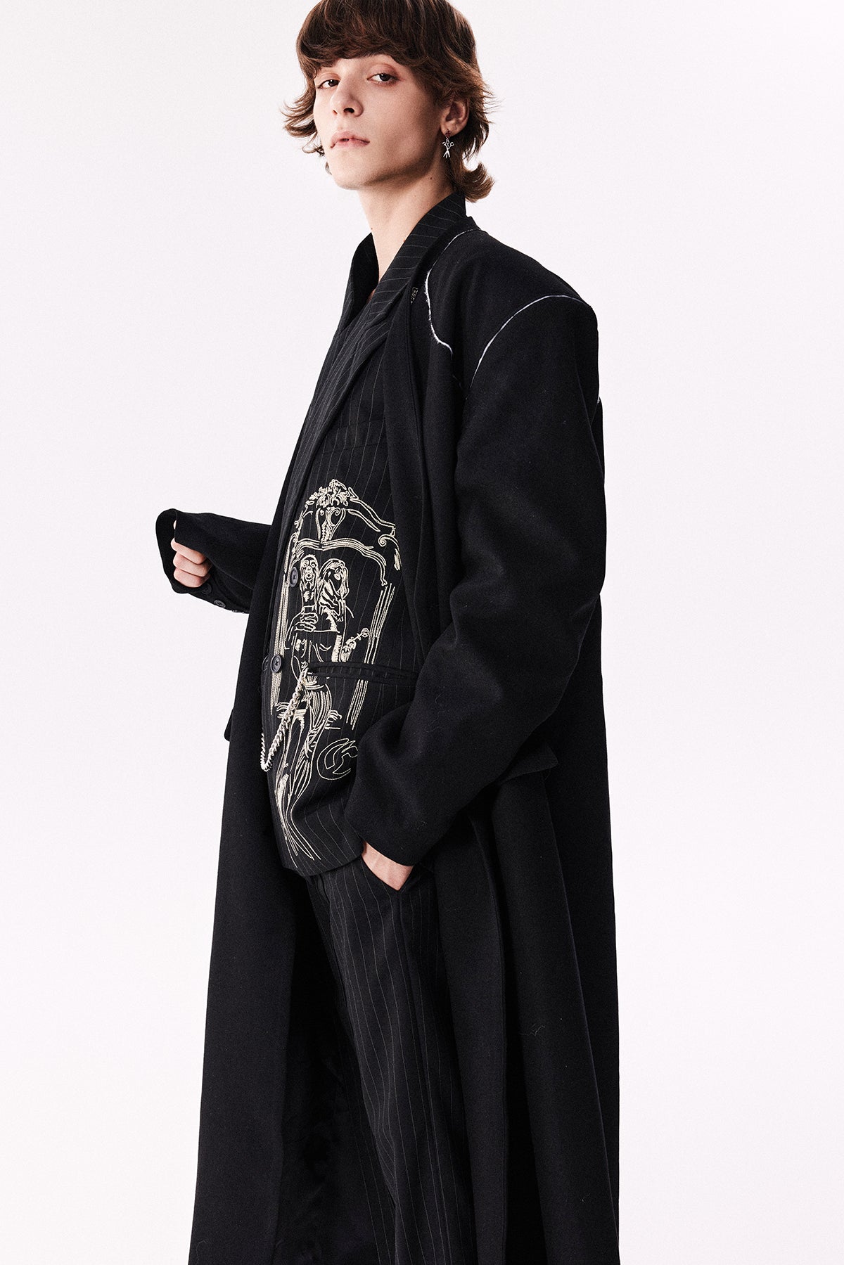 Shoulder pad long coat