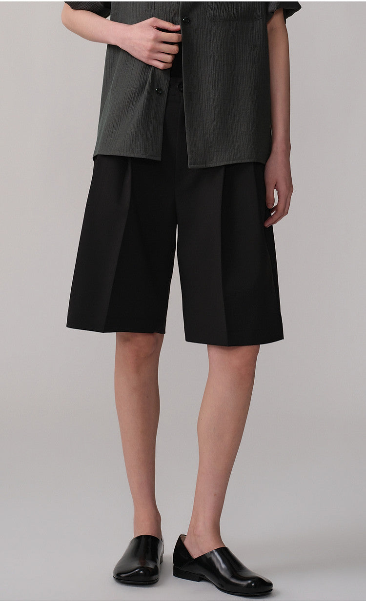 Double-Pleated Loose-Fit Shorts