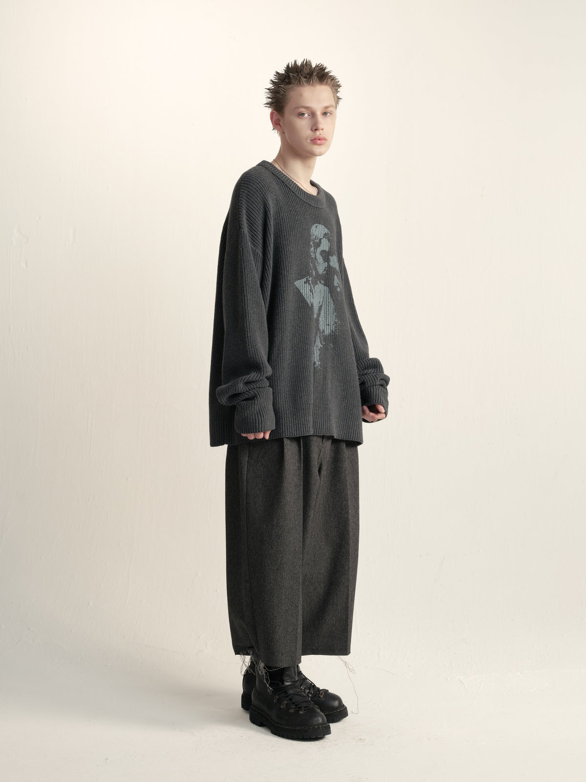 Loose crew neck sweater