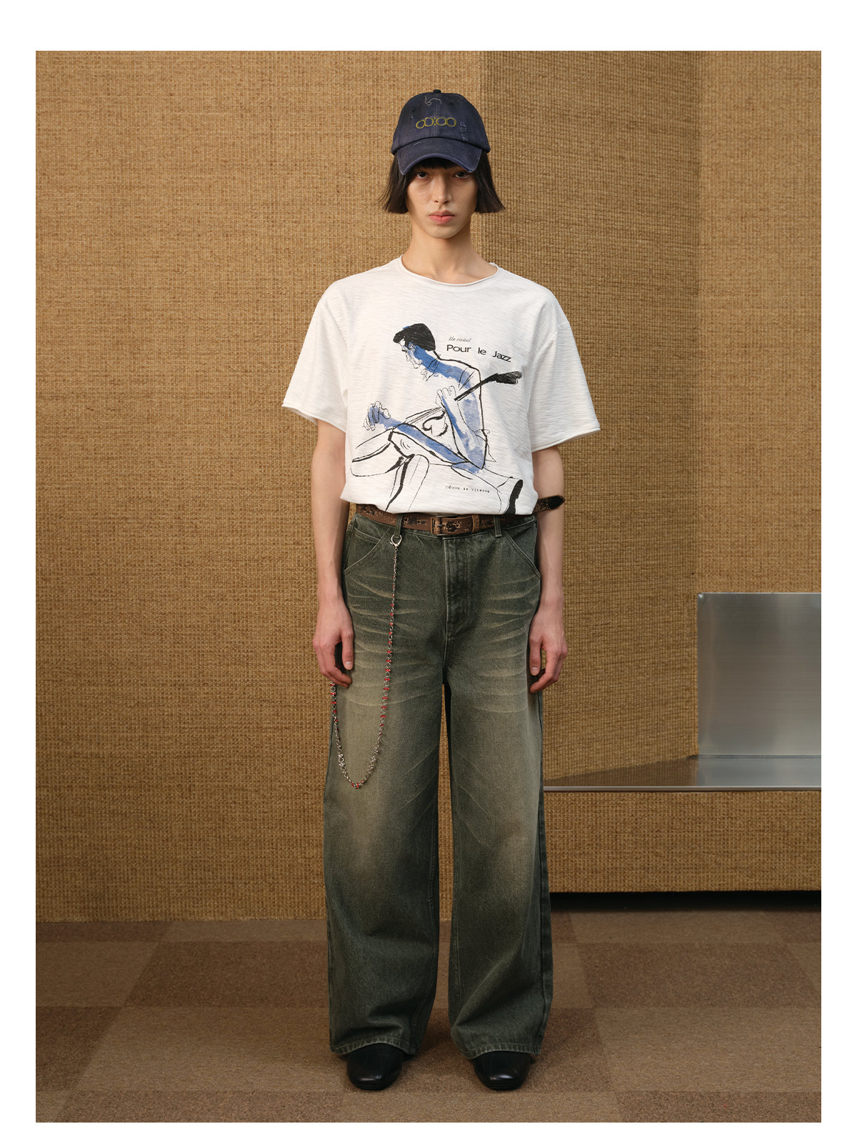 Damaged straight jeans