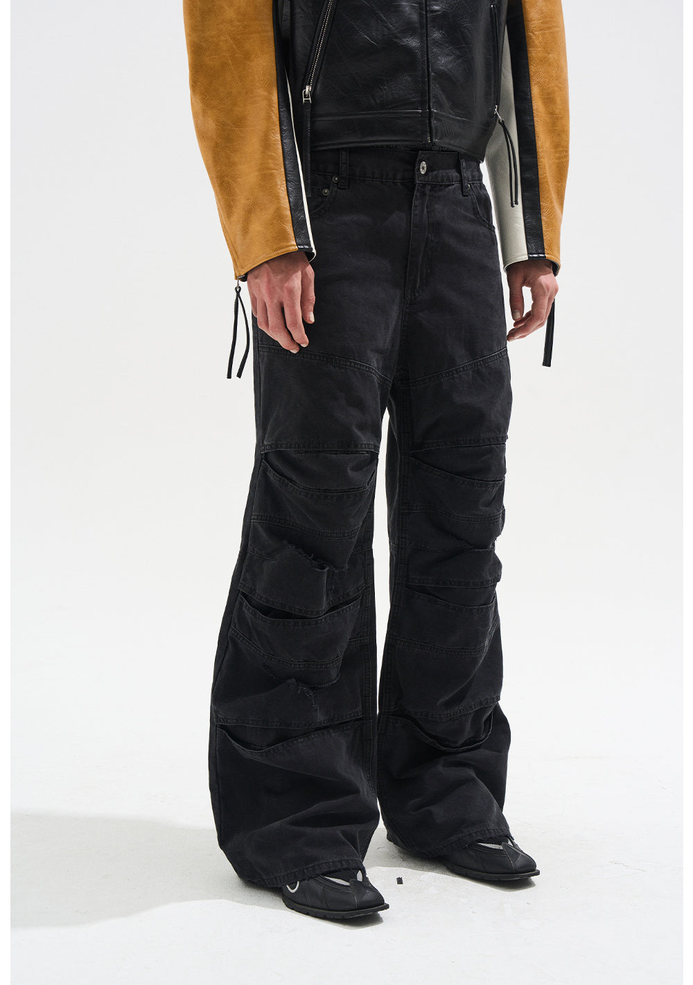 Split Wash Dirty Jeans