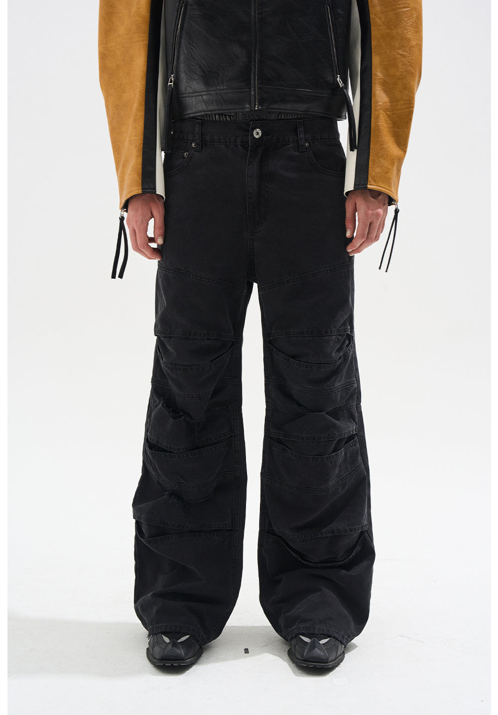 Split Wash Dirty Jeans