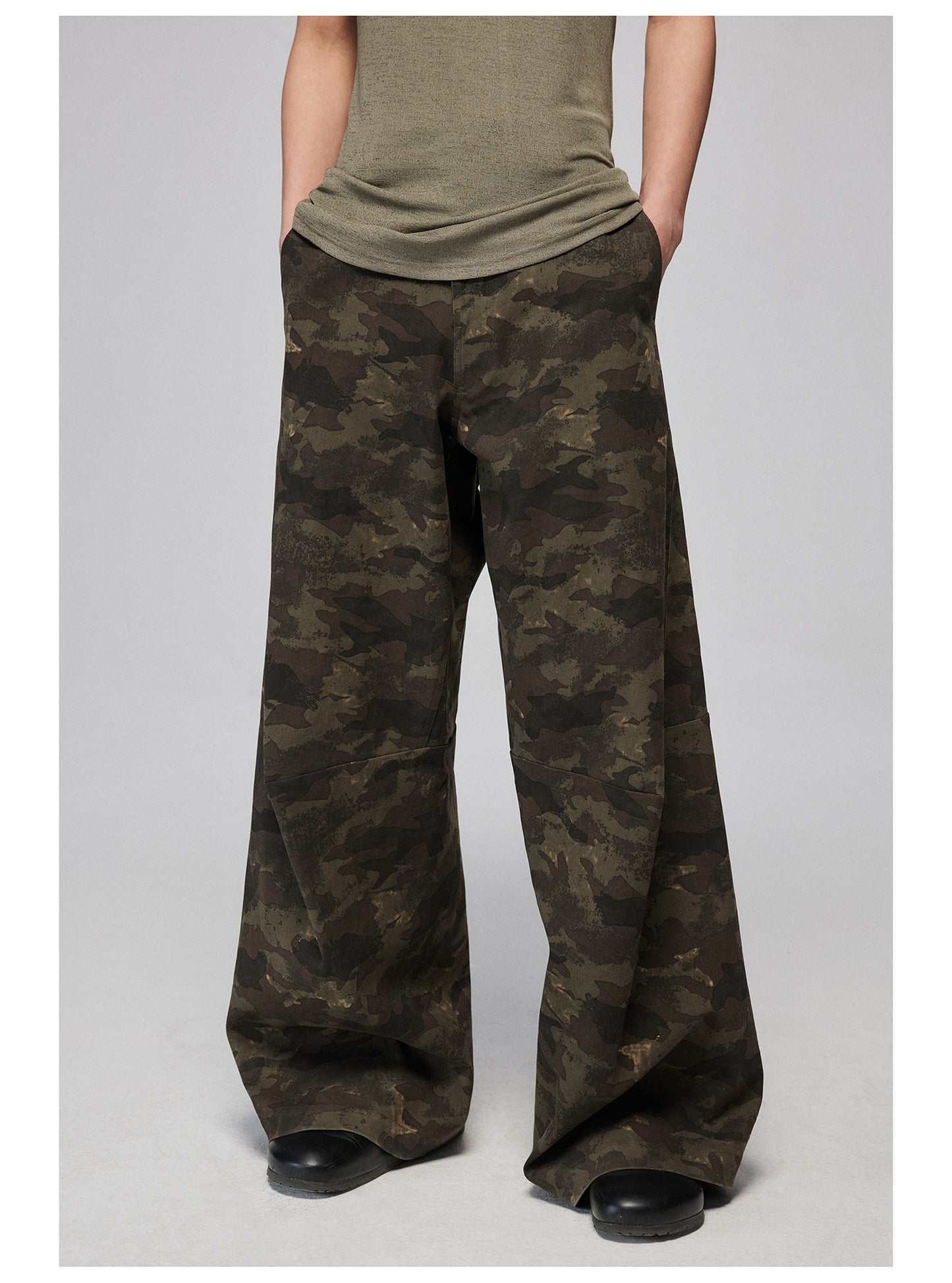 Wide leg casual camouflage pants