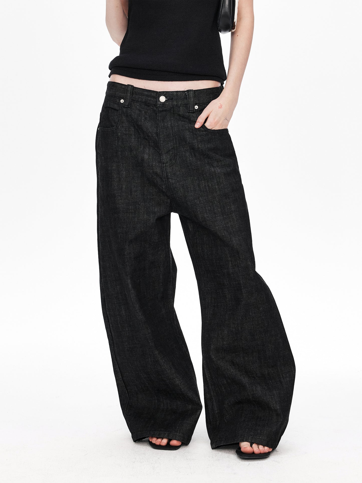Original Color Jeans with 3D Pattern Cutting