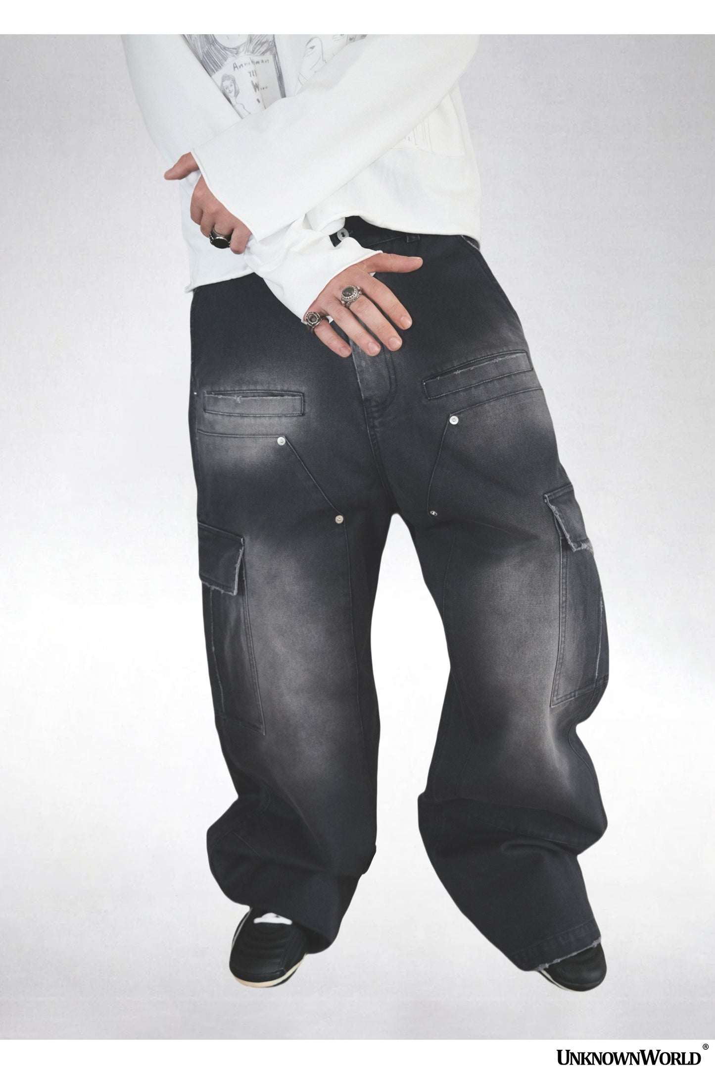 Heavyweight washed cargo pants