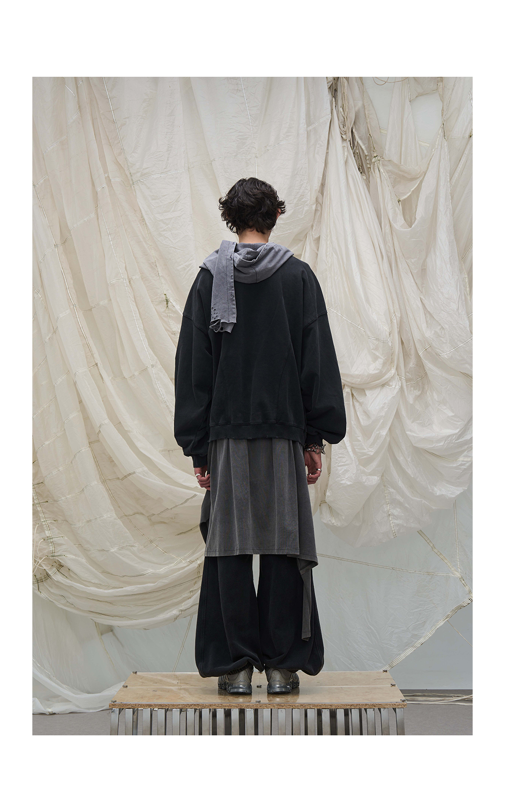 Removable T-shirt and sweatpants