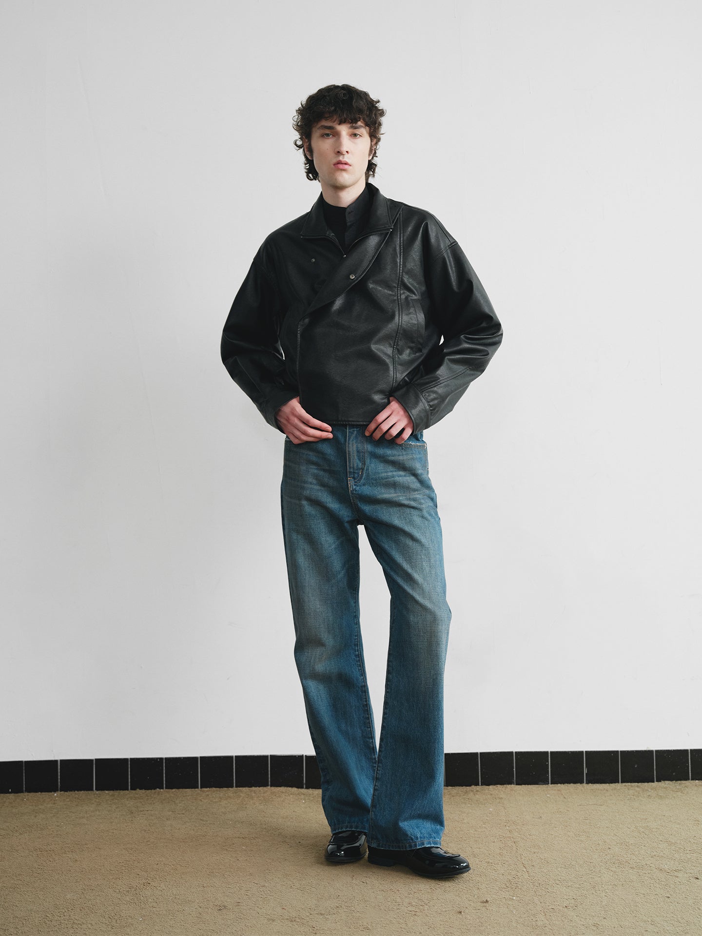 Cropped-length leather jacket