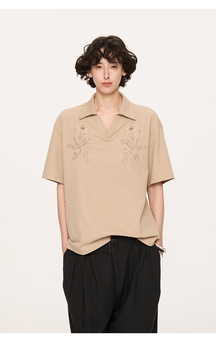 Embroidered V-neck polo shirt