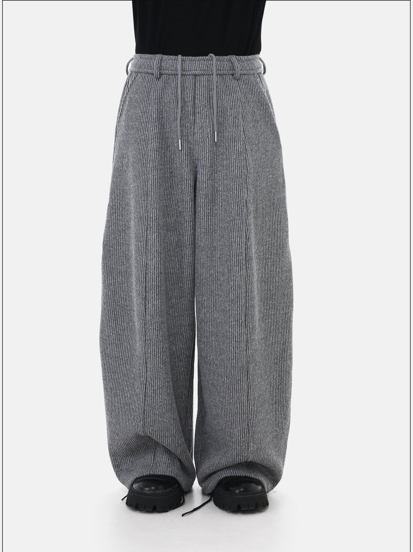Relaxed Pleated Knit Sweatpants