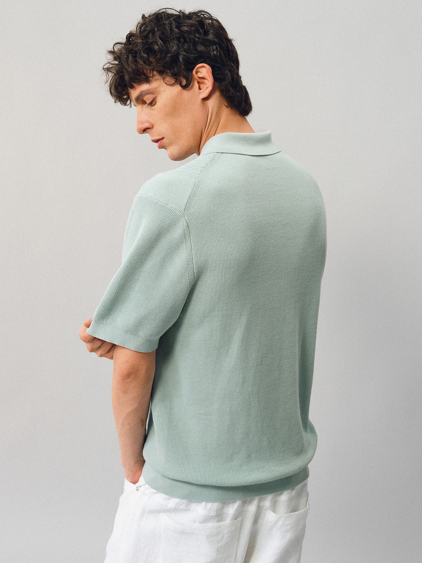 Jacquard-woven polo shirt with a hidden placket