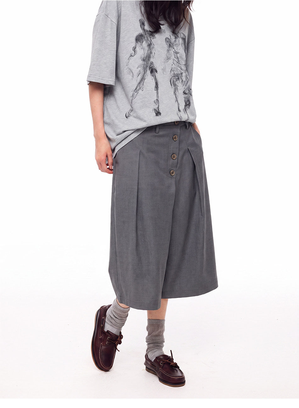 Shorts with a Diagonal Front Placket and Buttons