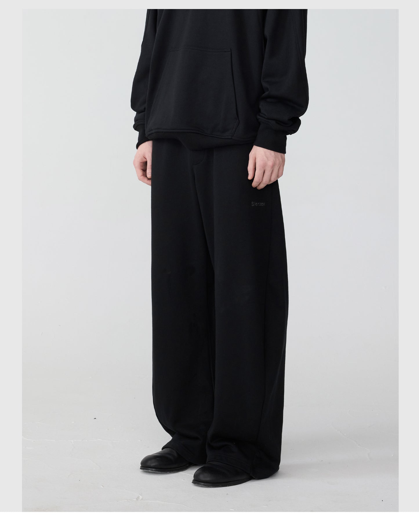 Hooded Sweatshirt Setup