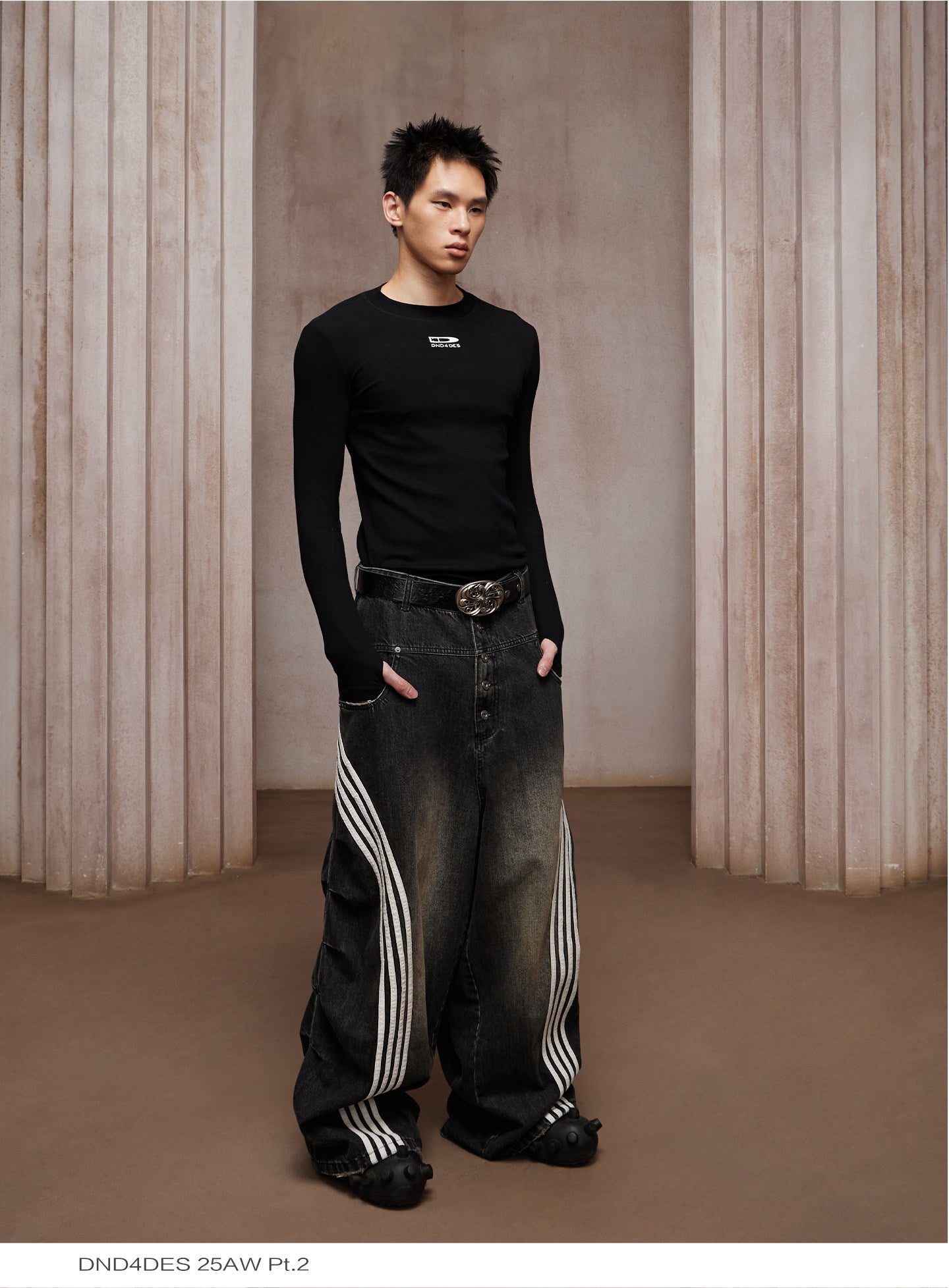Pleated Stripe Wide-Leg Jeans