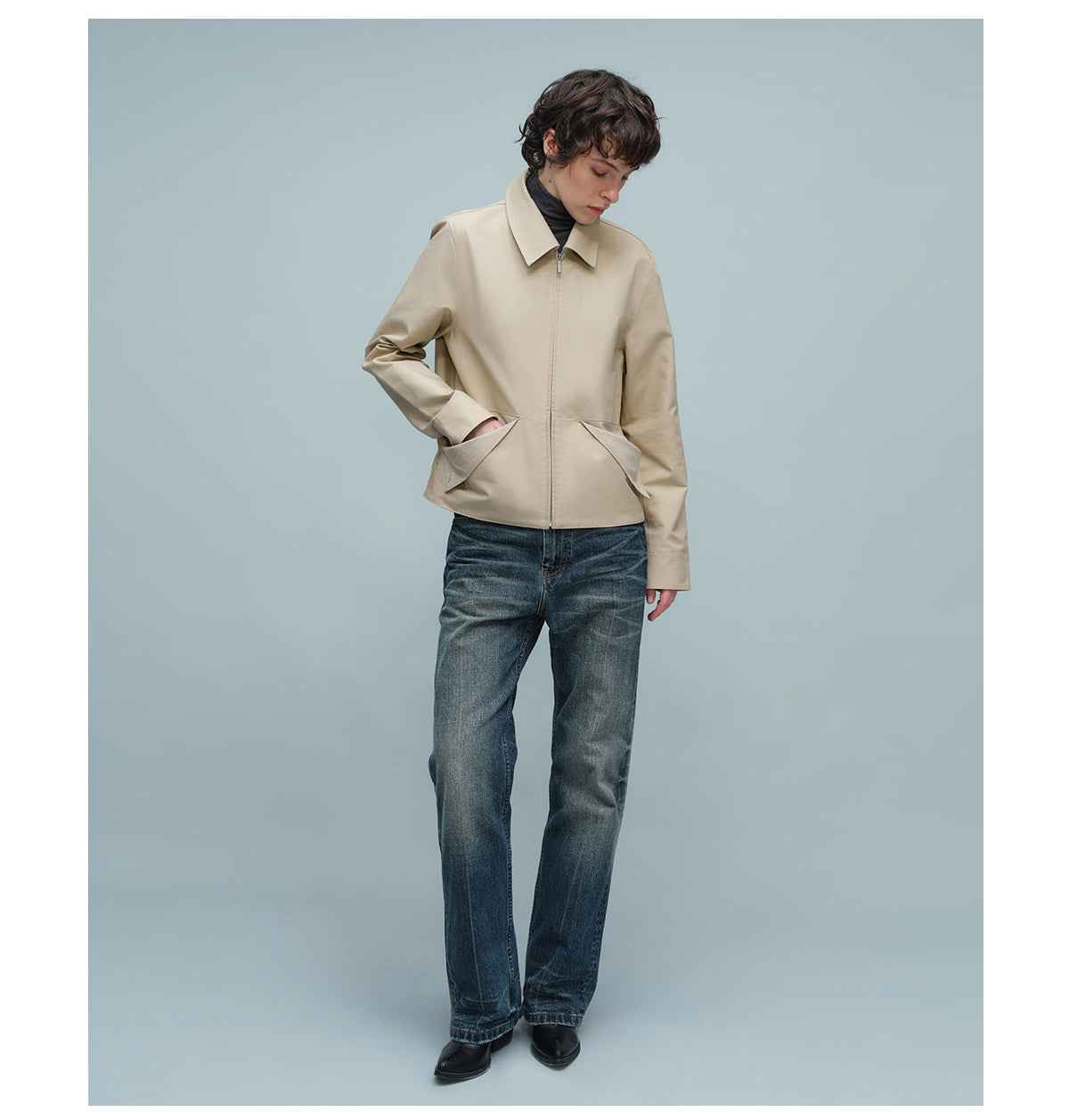 Short Jacket with Turn-Up Pockets