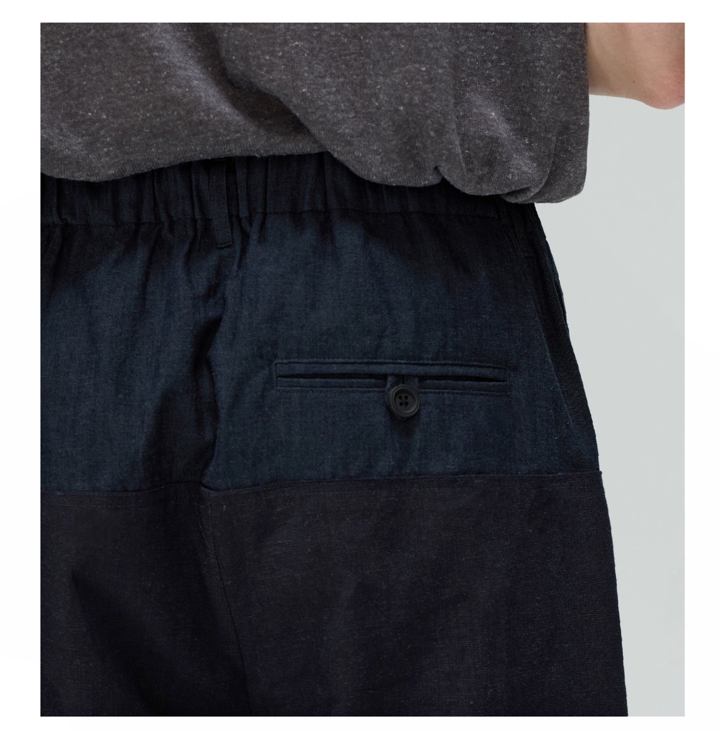 Pleated Loose-Fit Shorts