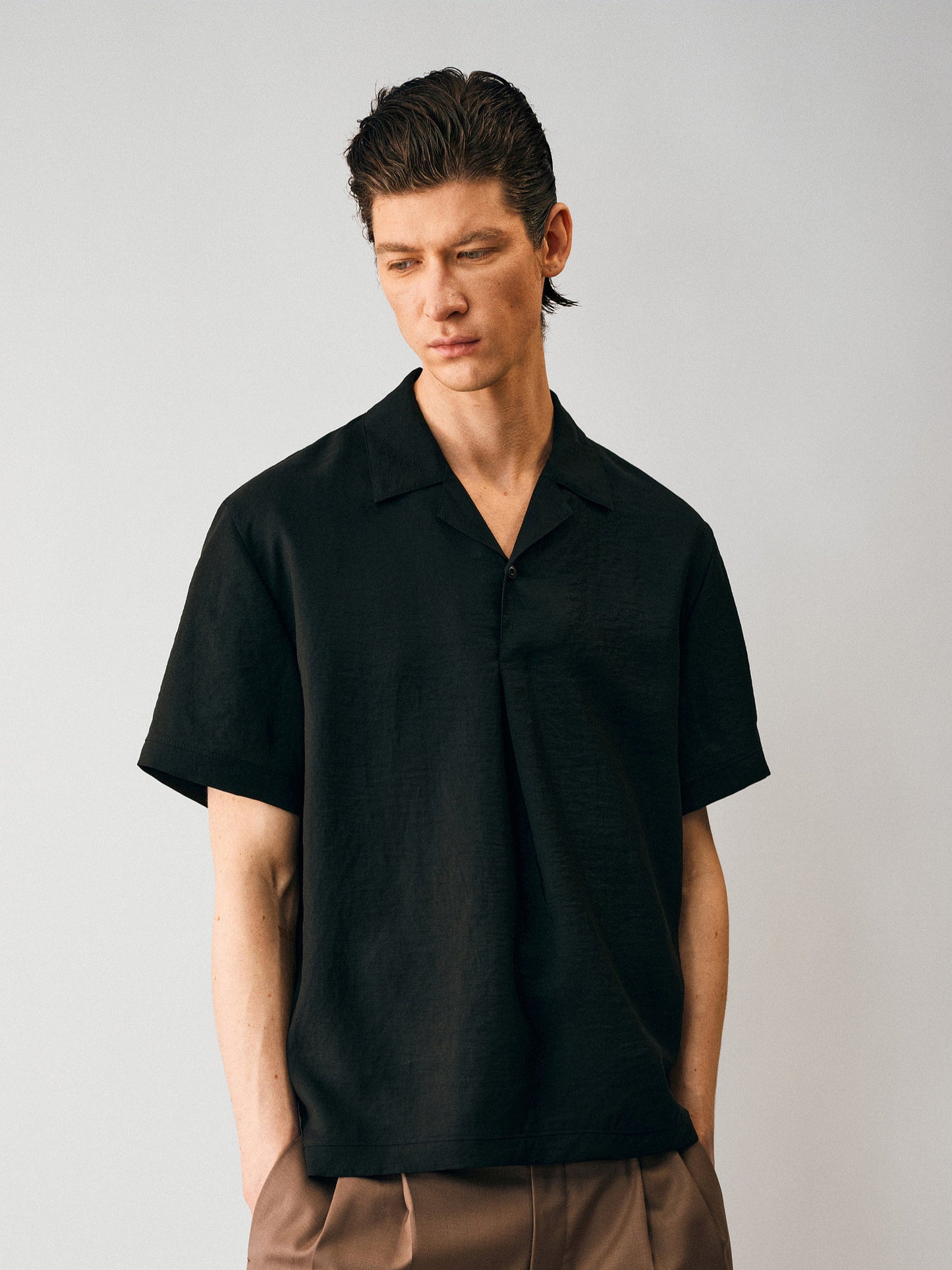 Cuban-collar shirt