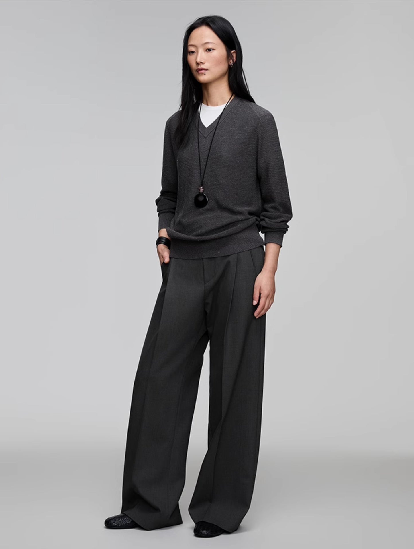 V-neck loose casual knit