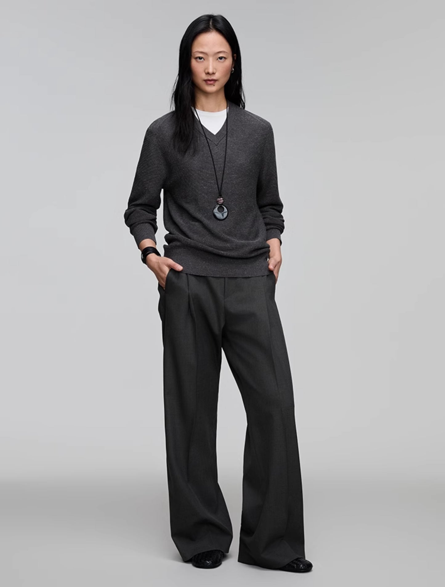 V-neck loose casual knit