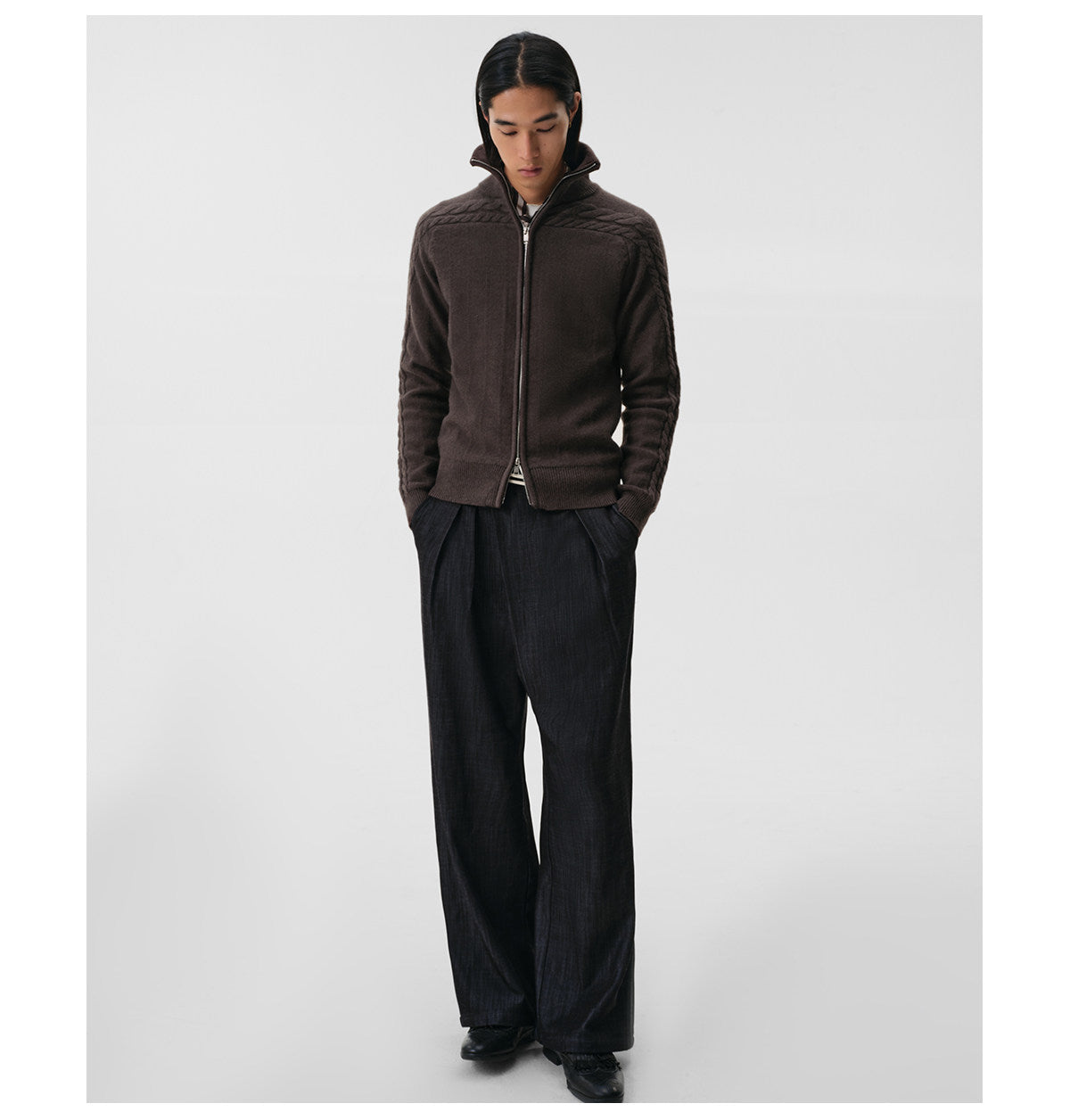 Slim-Fit Cardigan with Twisted Shoulder Seams