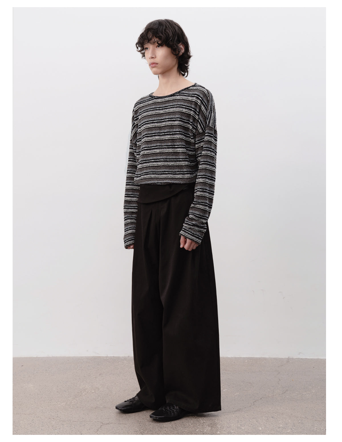 Drop-shoulder T-shirt