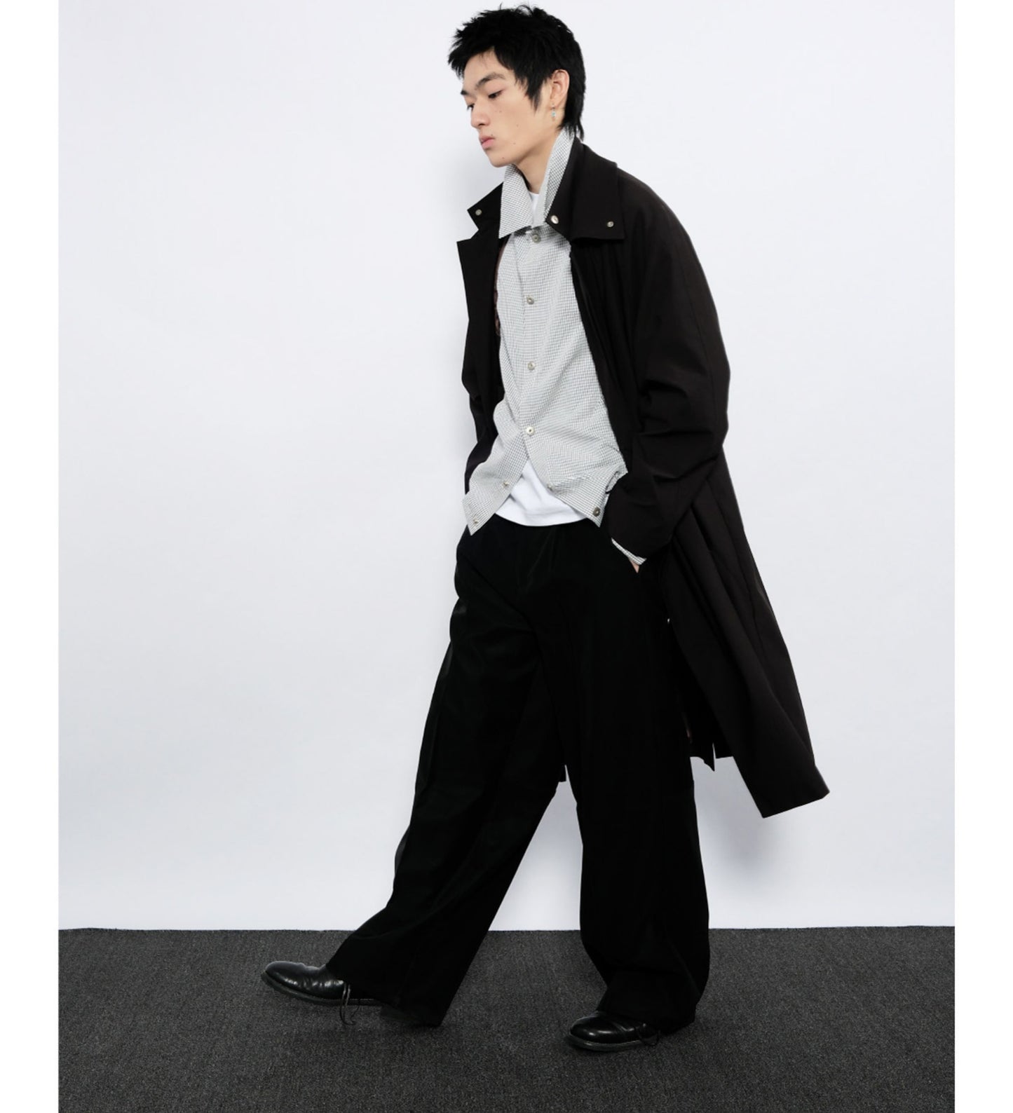 Slightly wrinkled finish Trench coat