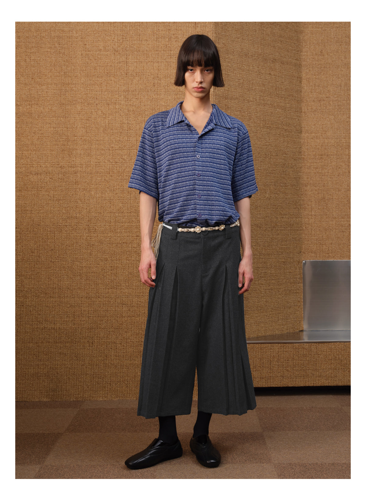 Pleated cropped pants
