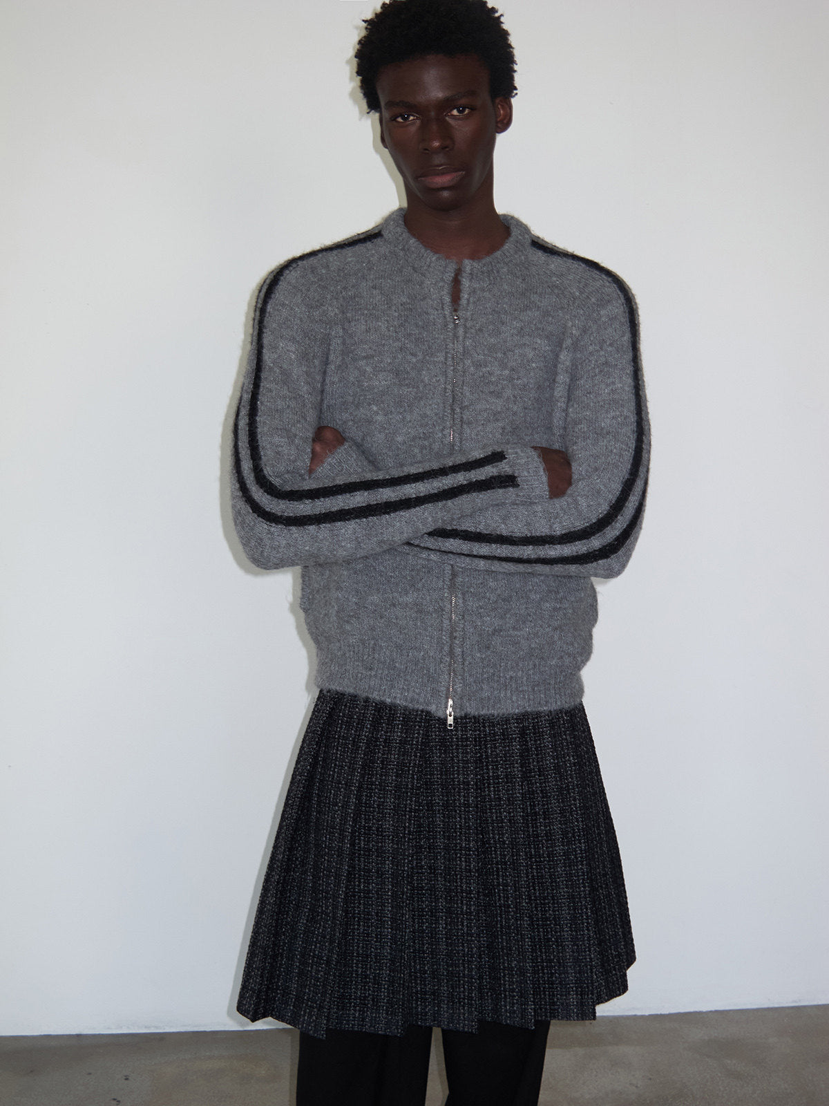 Striped Crew-Neck Zipper Cardigan