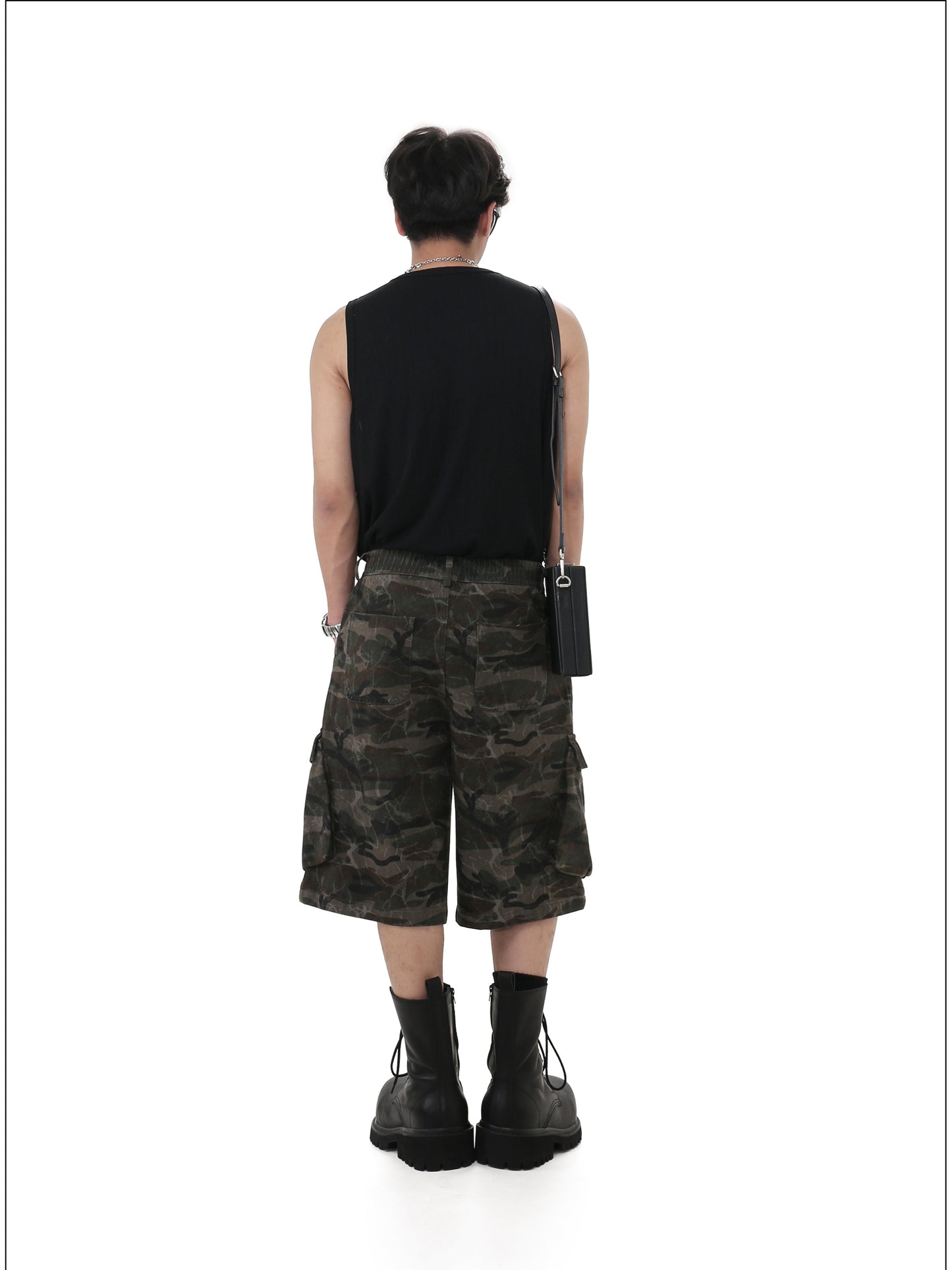 Wash-processed shorts