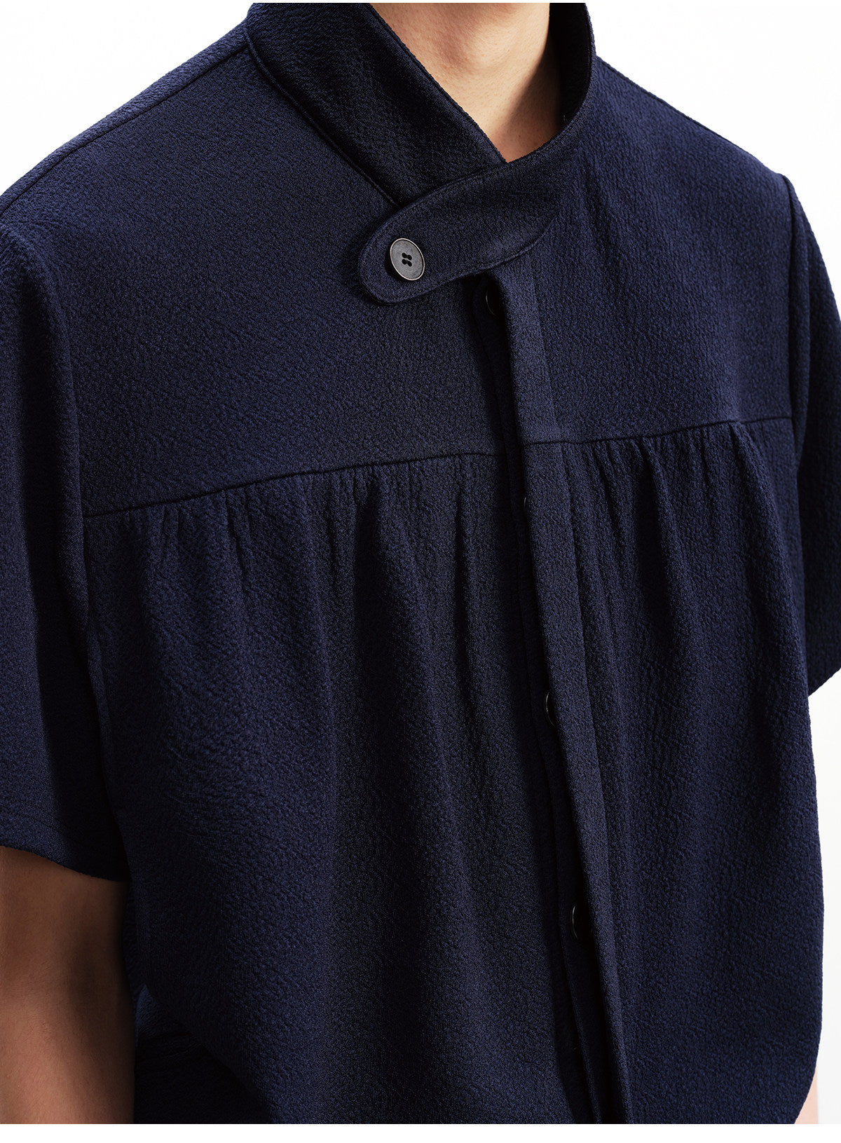 Stand-collar pleated shirt
