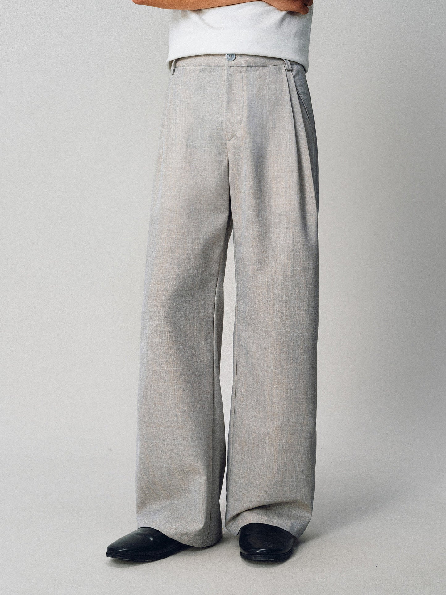 Relaxed Fit Double-Pleated Casual Pants