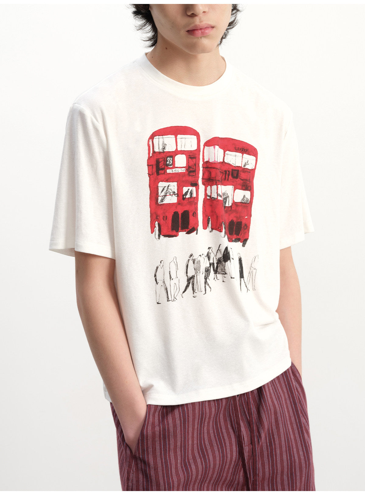 軽量で通気性の良いプリントTシャツ