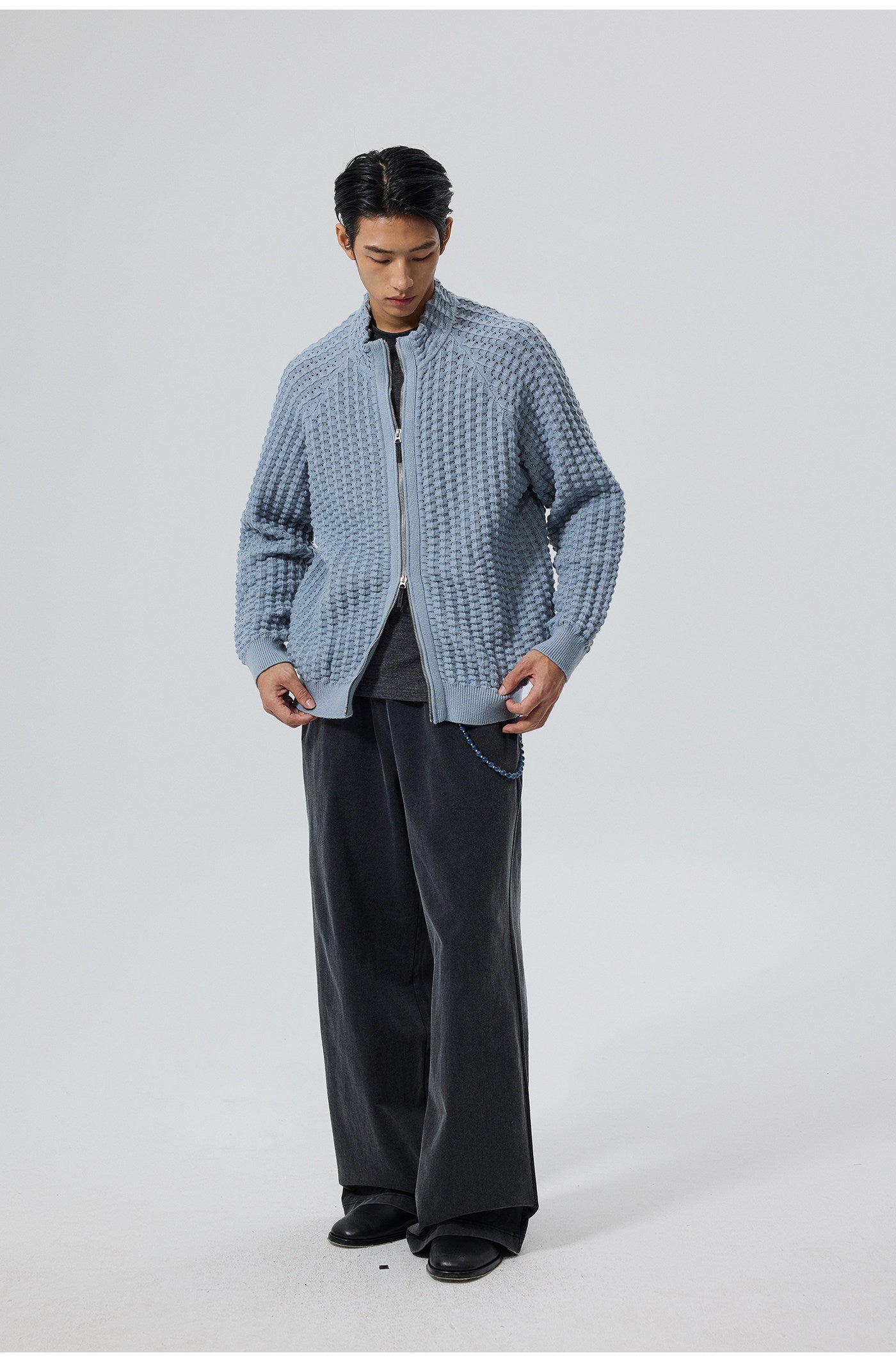 Matte-washed finish Stretch waistband Casual pants