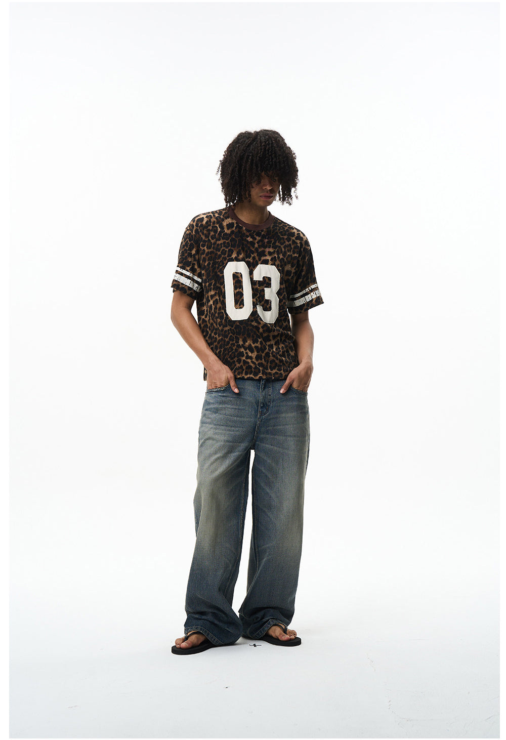 Leopard-Print Number Patch Round-Neck Half-Sleeve T-Shirt