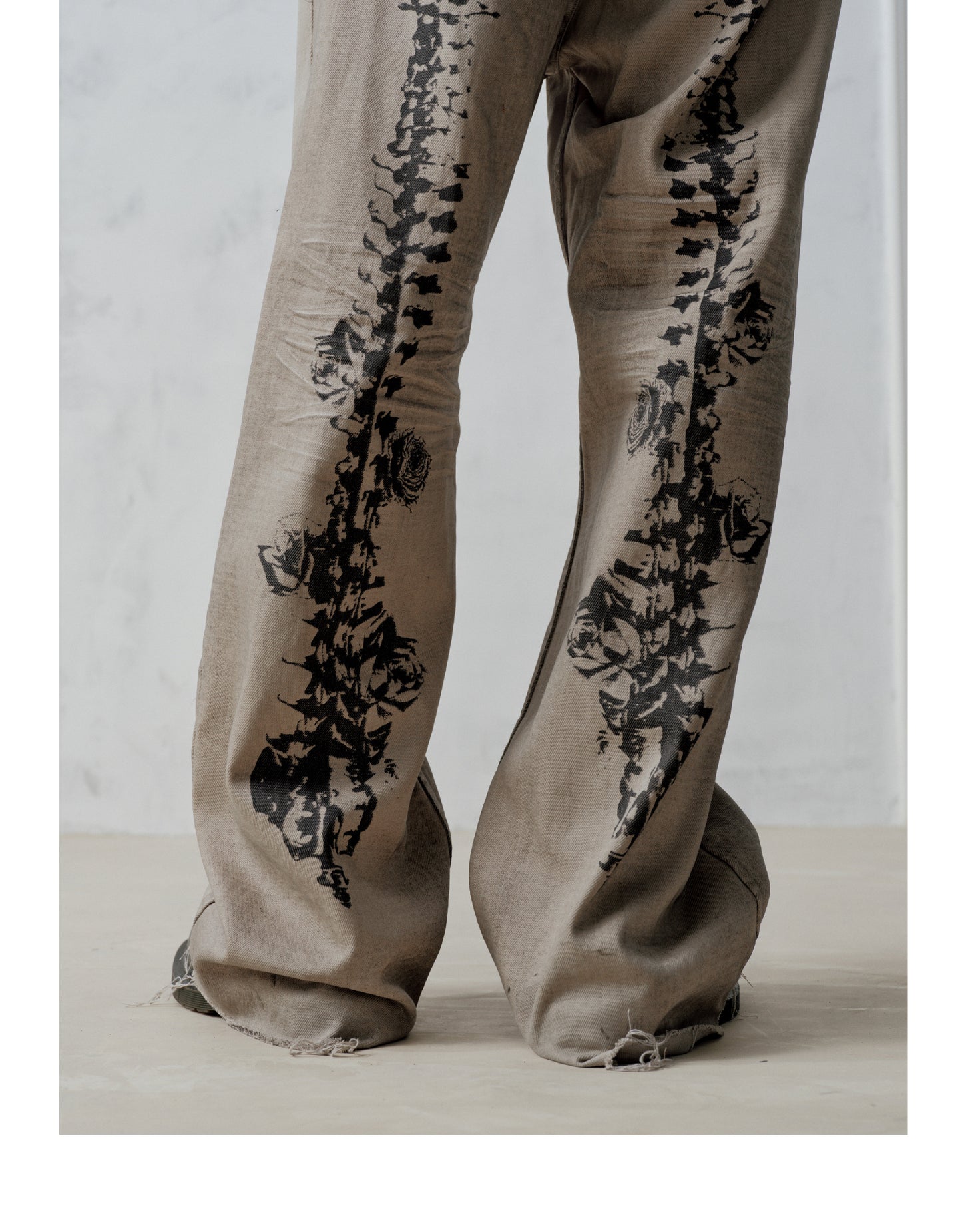 Floral-Print Casual Jeans