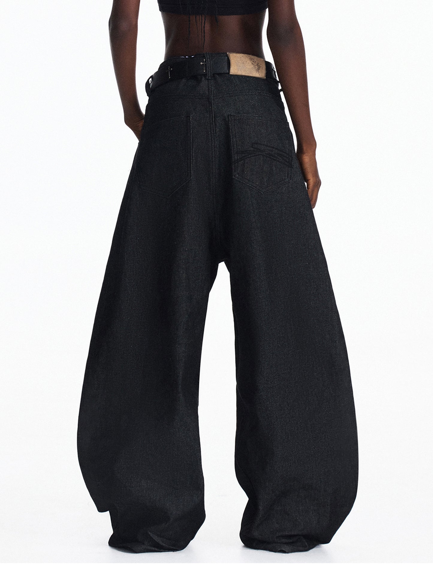 Pleated Baggy Jeans