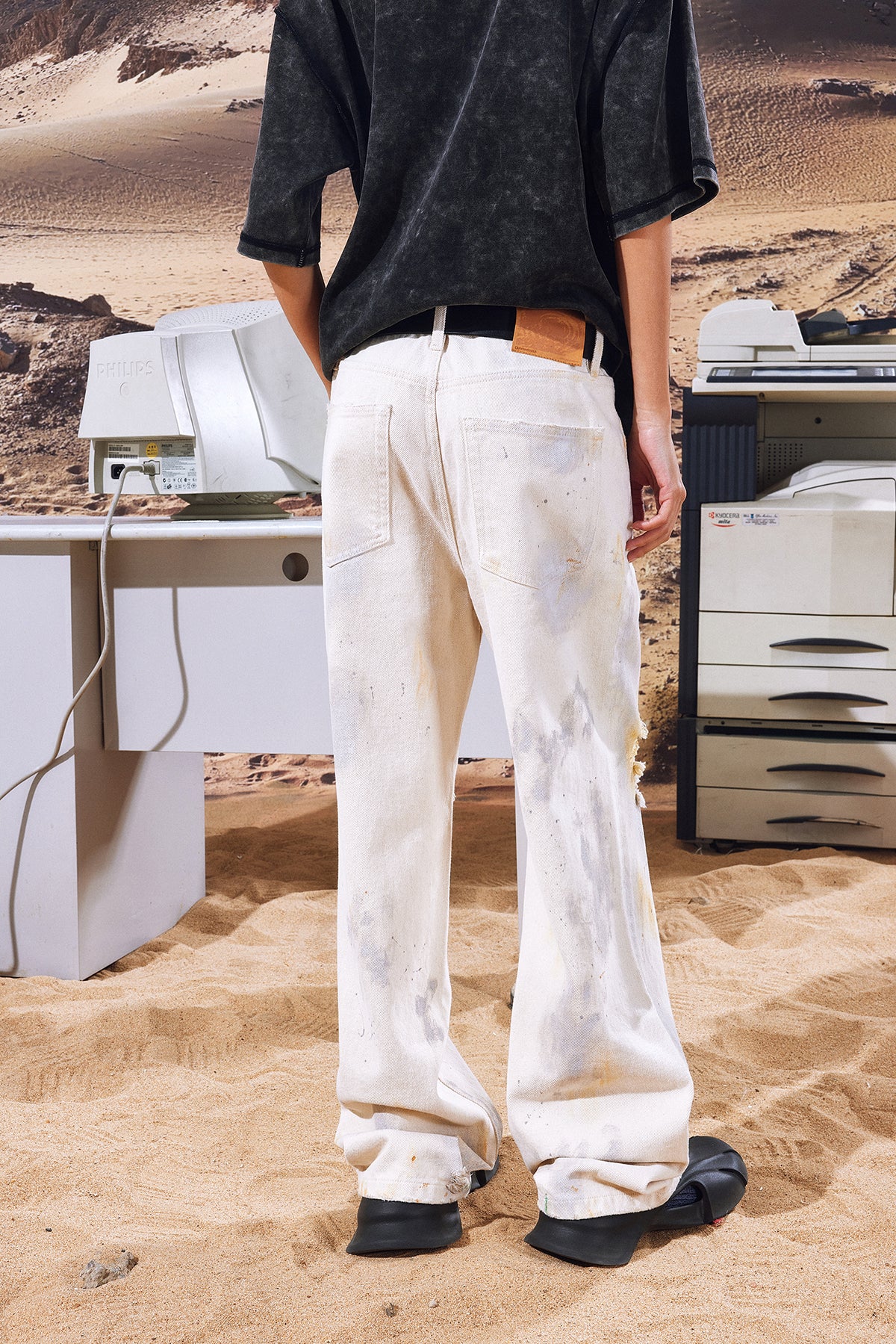 Washed Damaged Paint White Jeans