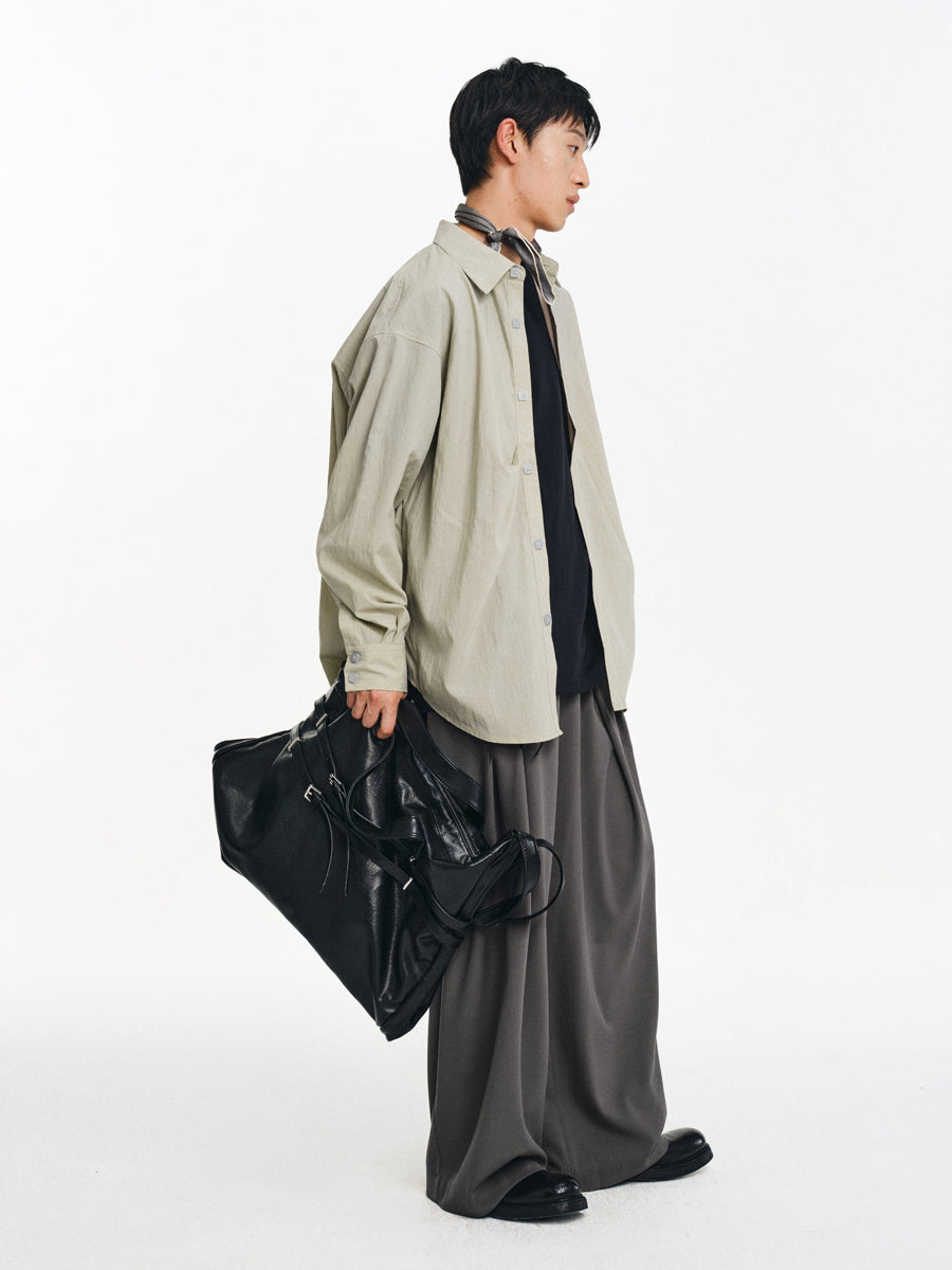 Smooth feel pleated shirt