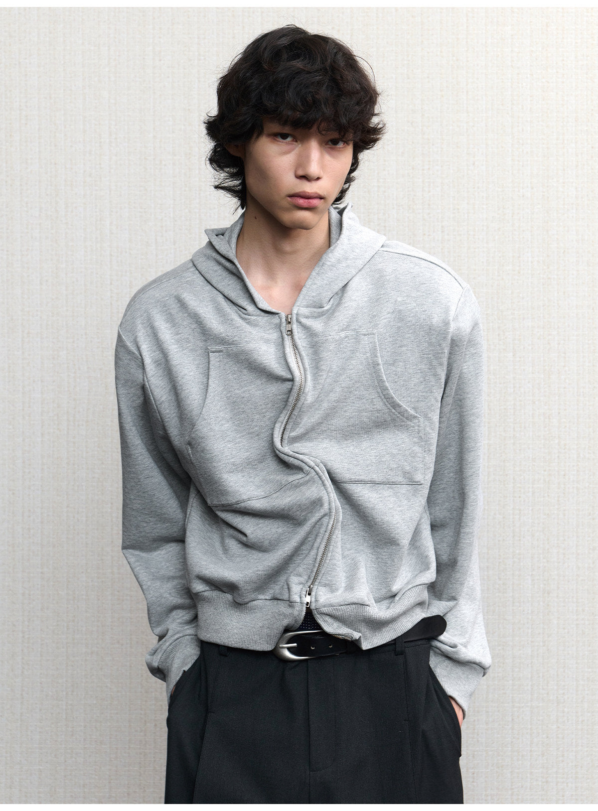 Sweatshirt with a Metal-Wire Hood
