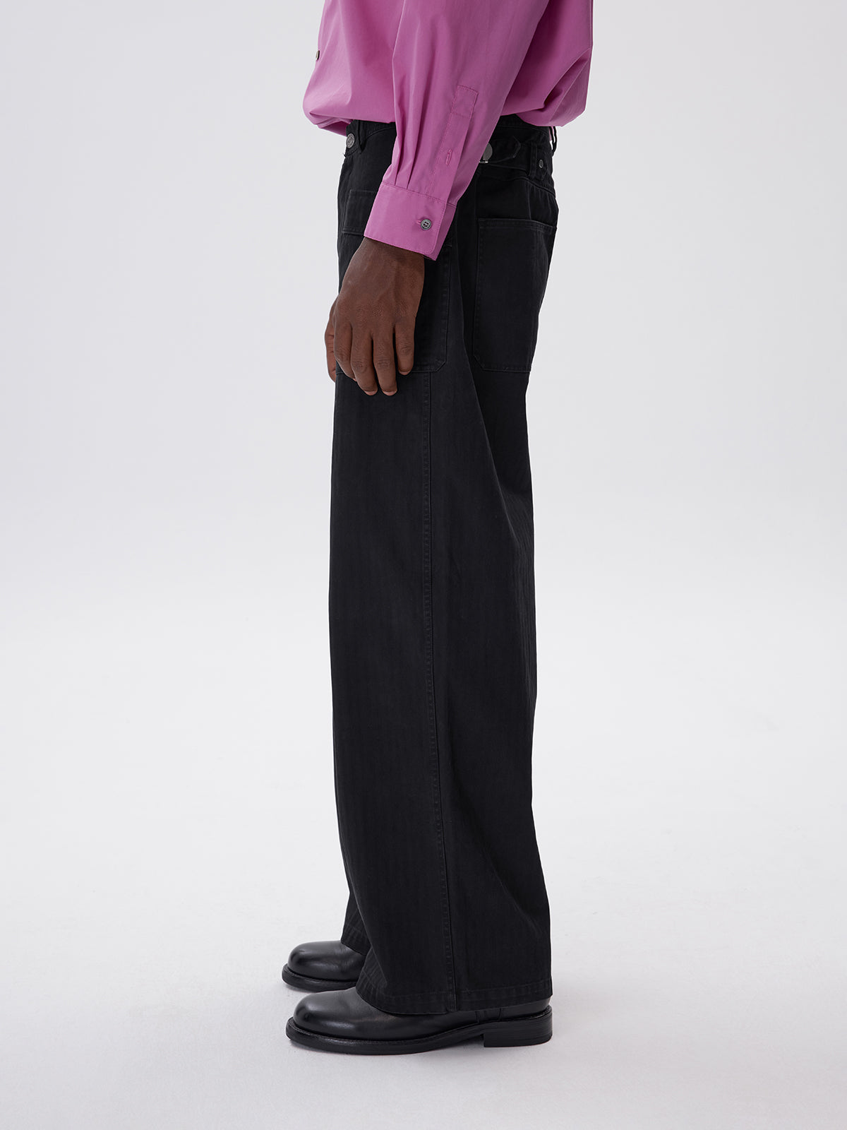 Casual pants with patch pockets