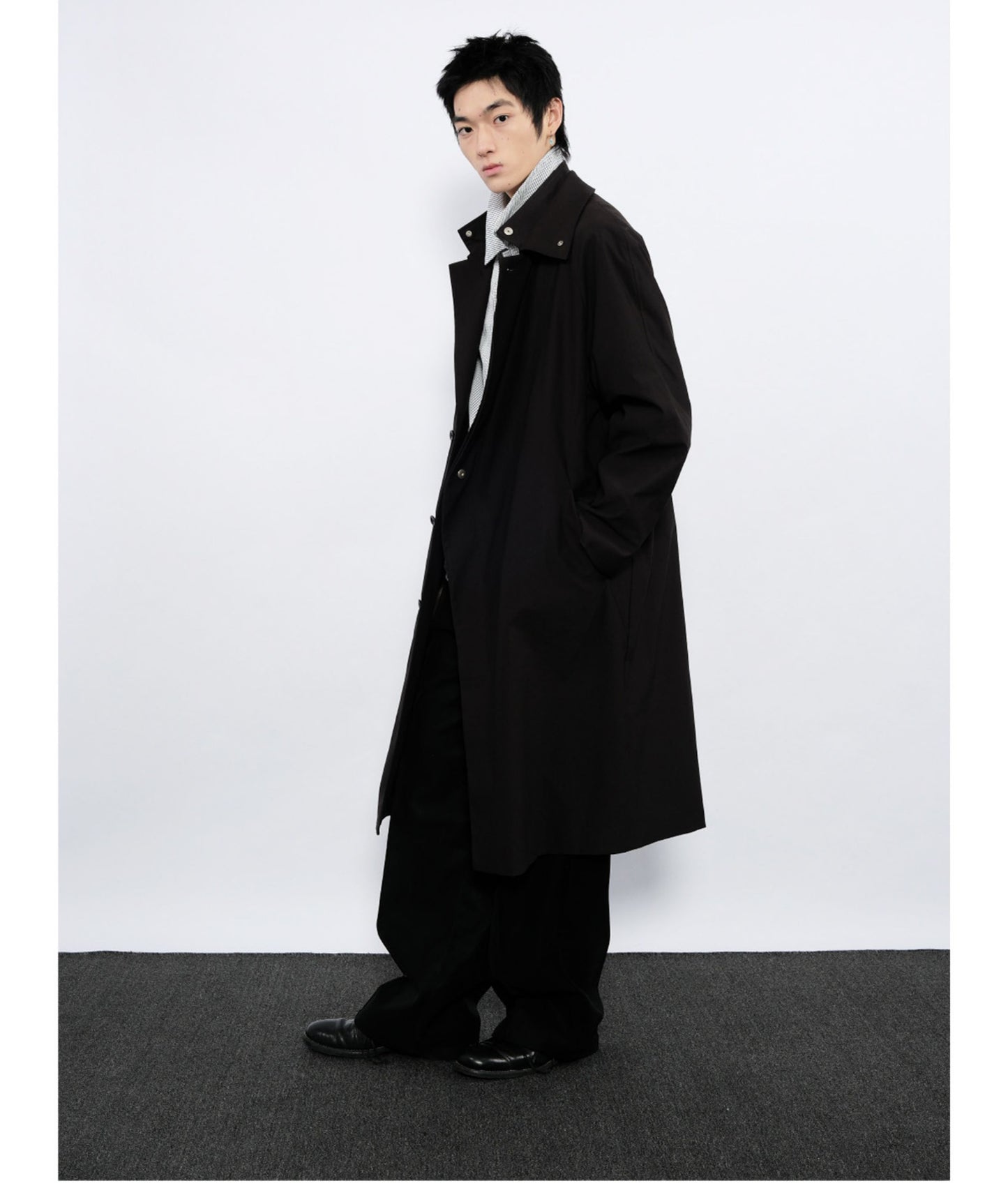 Slightly wrinkled finish Trench coat