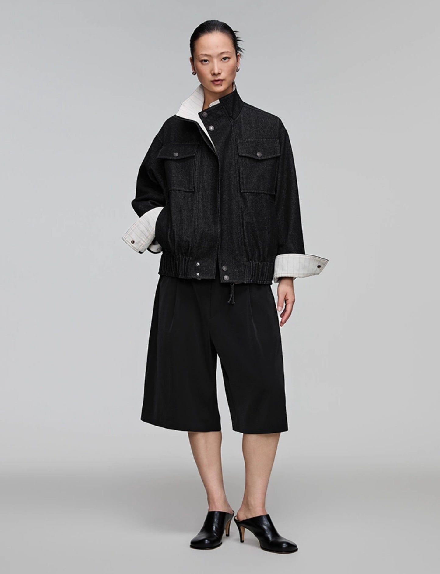 Elastic waist casual shorts