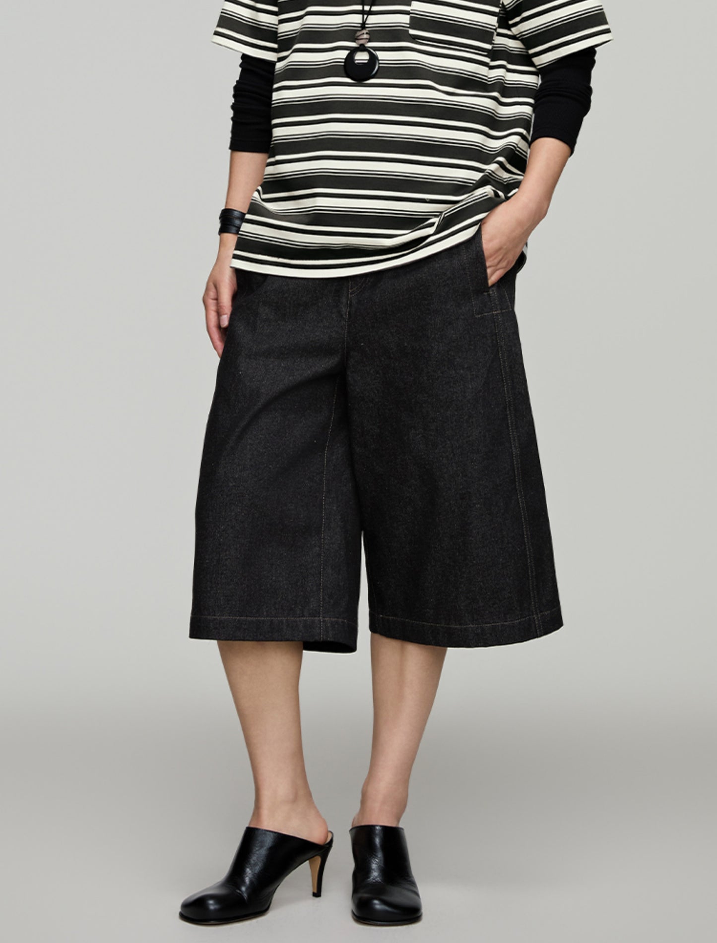 A-line loose denim shorts